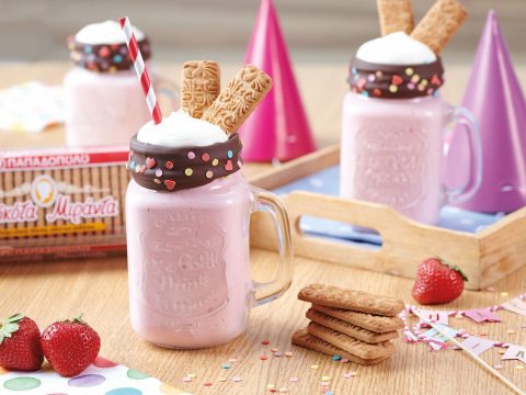 Milkshake Φράουλα με Μπισκότα Μιράντα