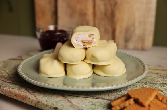 Παγωτίνια Cheesecake με Φράουλα Χωρίς Ζάχαρη