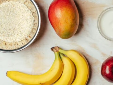 Porridge Βρωμης με Γιαουρτι και Φρουτα