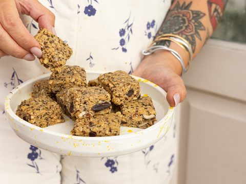 Πρωτεϊνικές Μπάρες Granola με Σοκολάτα- Χωρίς Ψήσιμο!