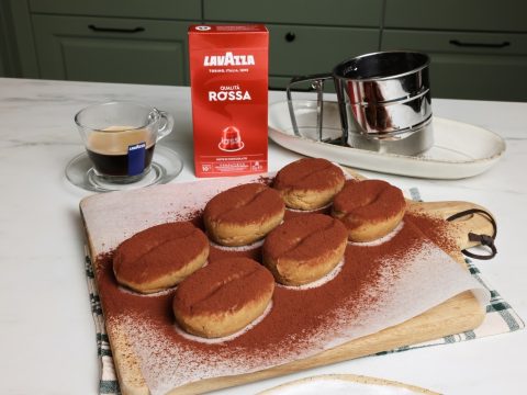 Κόκκοι καφέ με γεύση τιραμισού